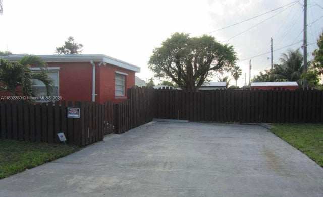 3 of 17 - 3101 Johnson St 1, Hollywood, FL