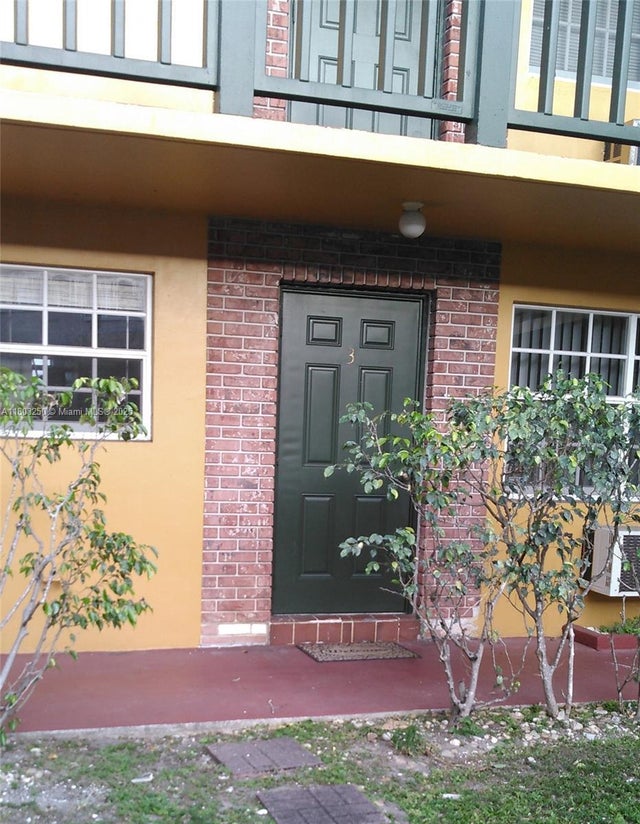 1 of 4 - N/A, Hollywood, FL
