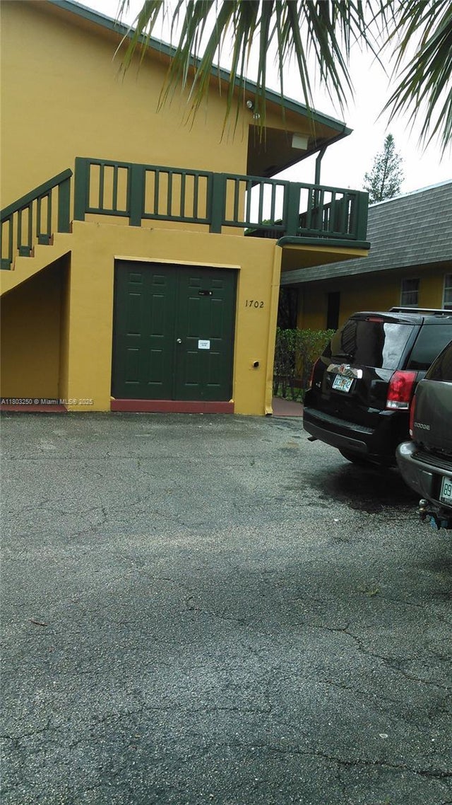 4 of 4 - N/A, Hollywood, FL