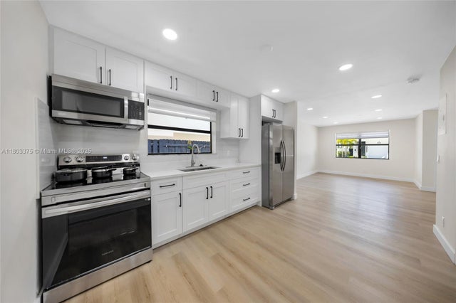 3 of 25 - 1236 Ne 12th Ave A, Fort Lauderdale, FL