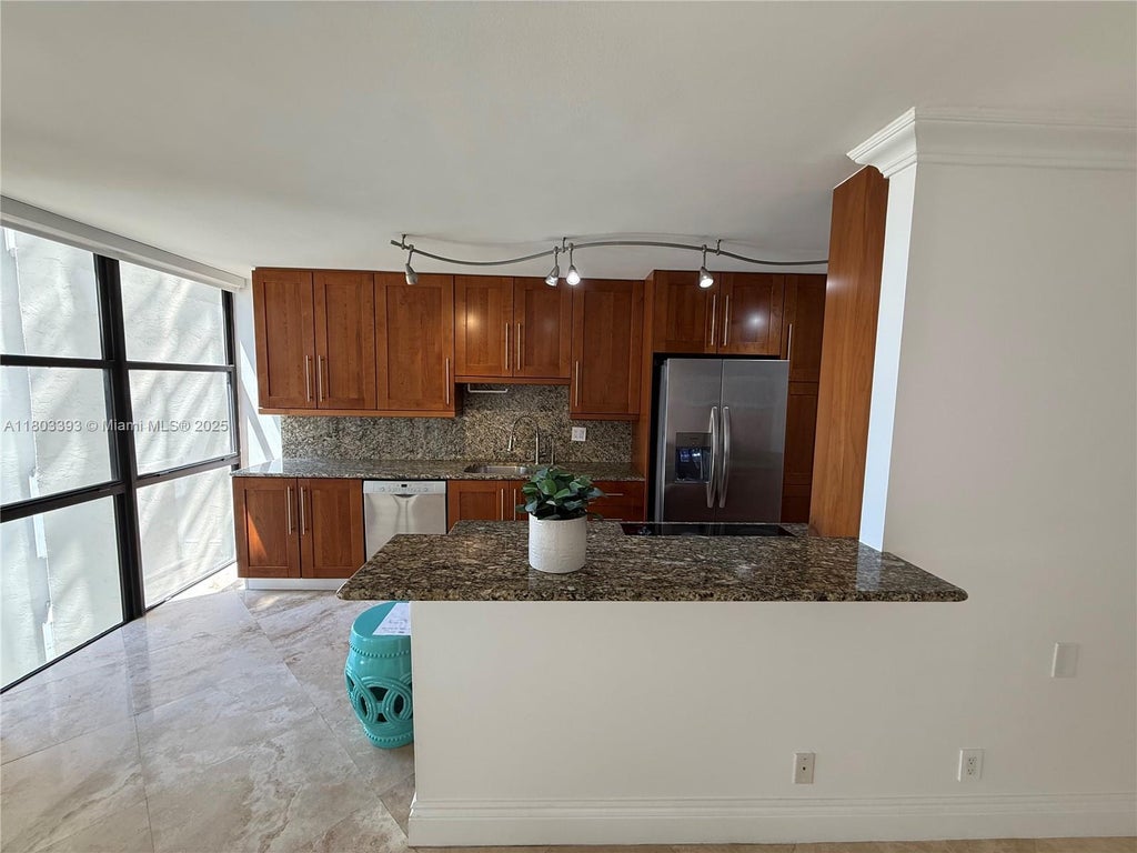 18181 Ne 31st Ct 509, Aventura