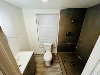 Photo of Listing #A11803477