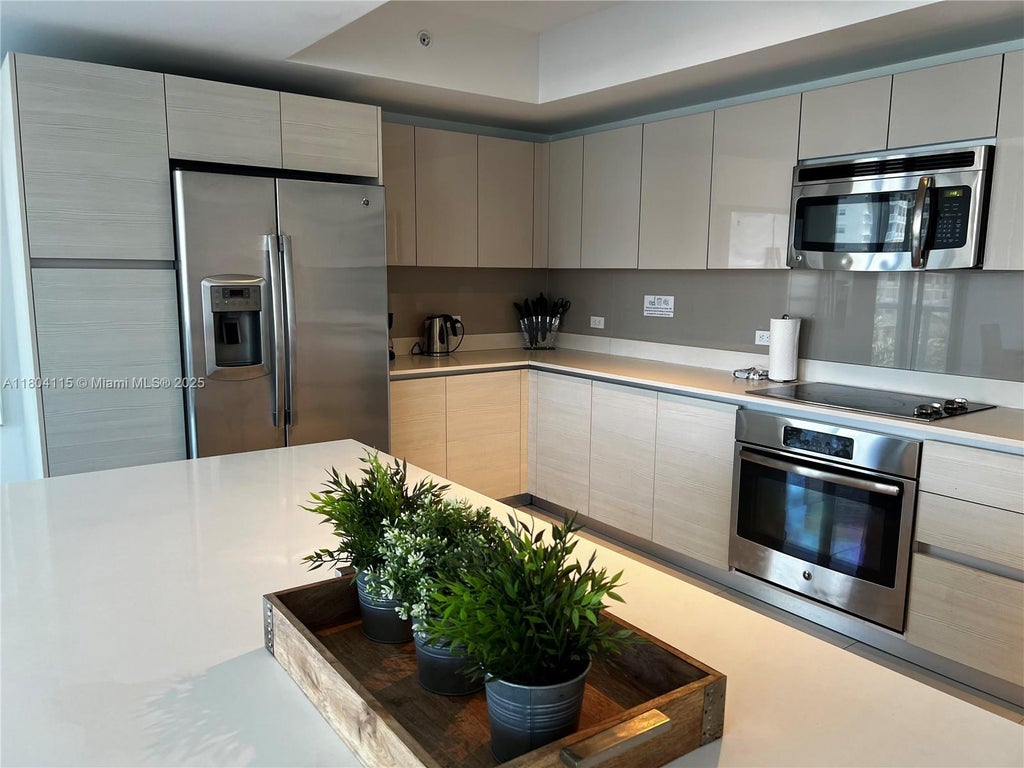 2600 E Hallandale Beach Blvd T401, Hallandale Beach