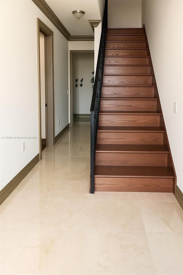 2 of 36 - 2118 Se 7th St, Pompano Beach, FL