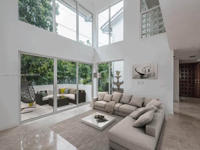 2 of 36 - 4000 Alhambra Cir, Coral Gables, FL
