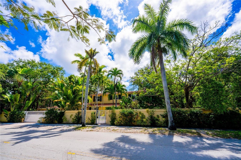 2855 Sw 17th Ave, Miami