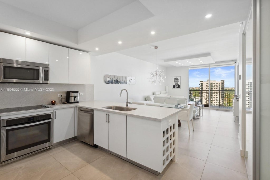 999 Sw 1st Ave 2809, Miami