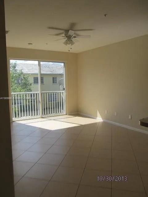 4 of 25 - 1961 Freeport Ln, Riviera Beach, FL