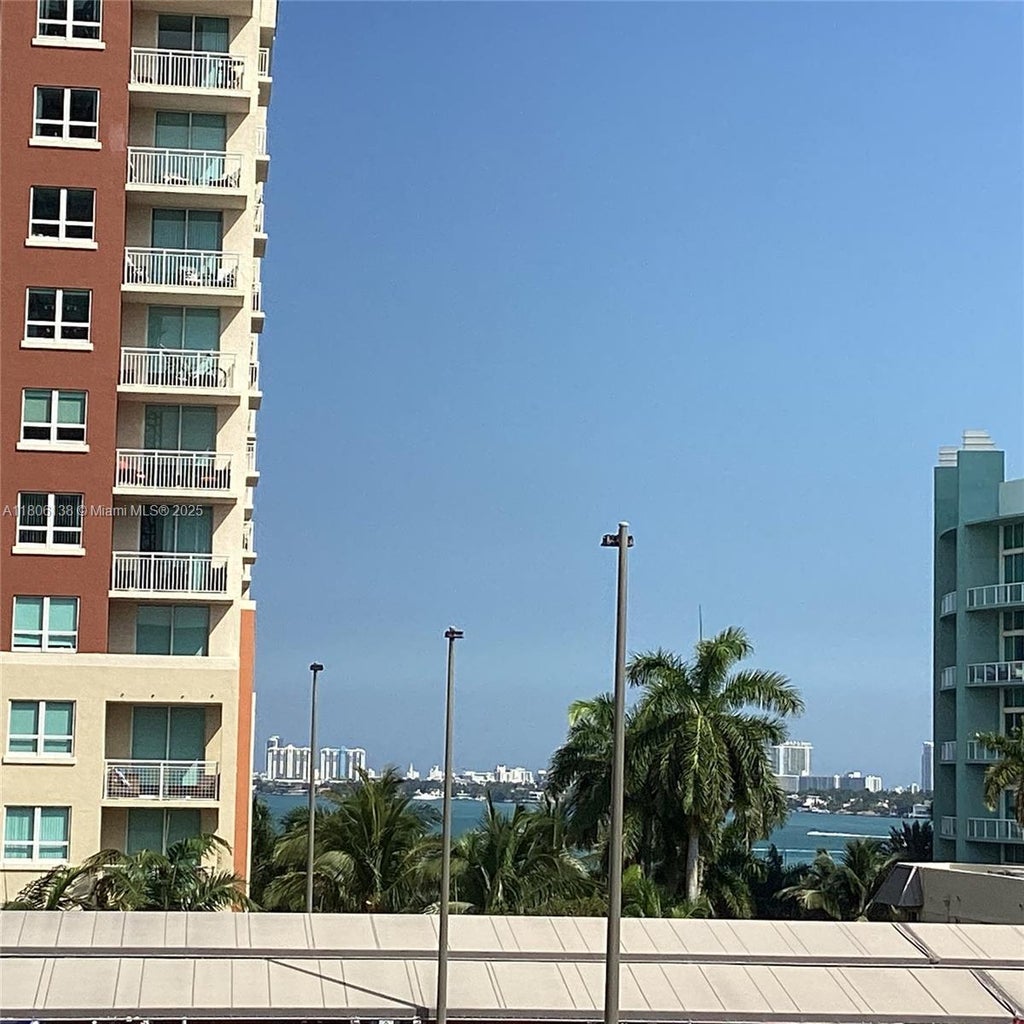 2001 Biscayne Blvd 3503, Miami