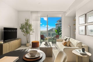 Photo of Listing #A11806176