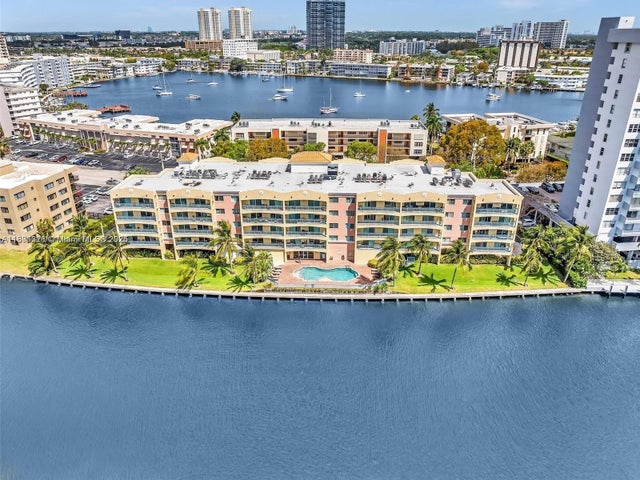 4 of 19 - 201 Golden Isles Dr 401, Hallandale Beach, FL