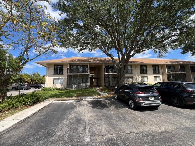 1 of 29 - 5841 Washington St 61, Hollywood, FL