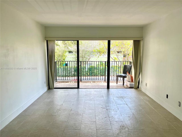 5 of 29 - 5841 Washington St 61, Hollywood, FL