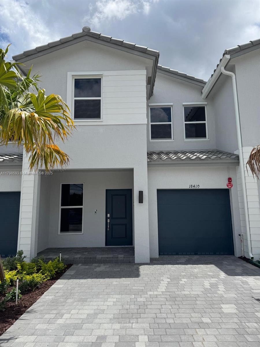 18410 Sw 2nd St, Pembroke Pines