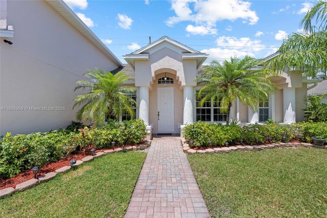 5 of 48 - 1273 Scarlet Oak Cir, Vero Beach, FL