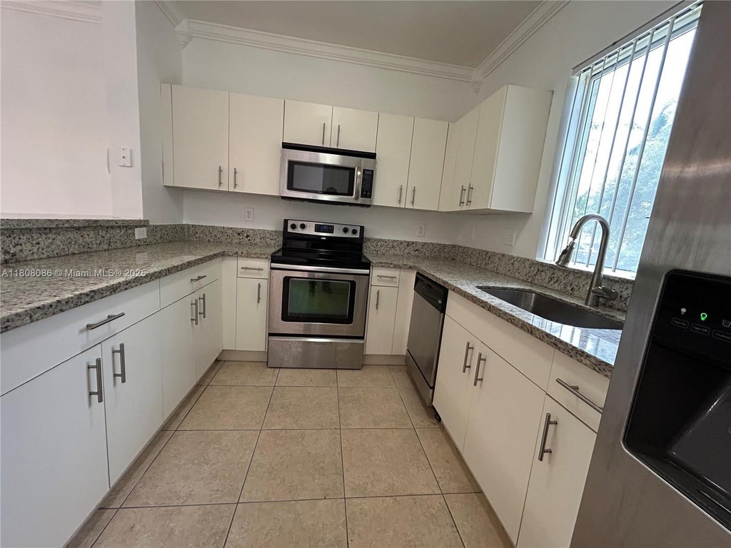 20423 Nw 15th Ave 7, Miami Gardens