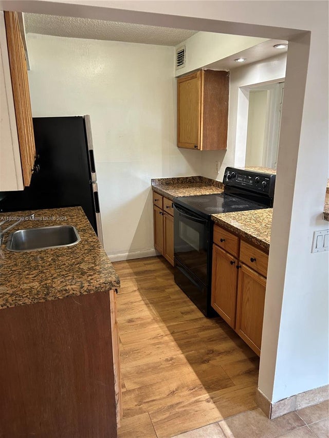 5 of 15 - 1111 Sw 4th Street 6, Fort Lauderdale, FL