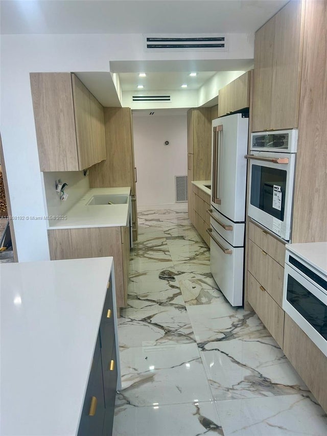 4 of 25 - 5480 N Ocean Dr B1b, Singer Island, FL