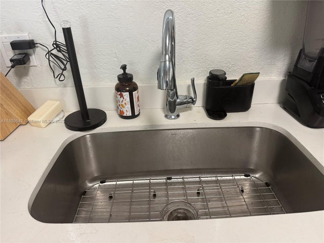 3 of 20 - 4235 N University Dr 312, Sunrise, FL