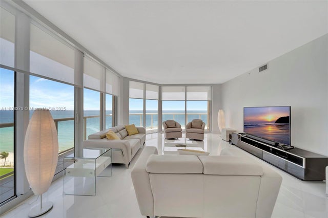 4 of 24 - 6001 N Ocean Dr 1001, Hollywood, FL