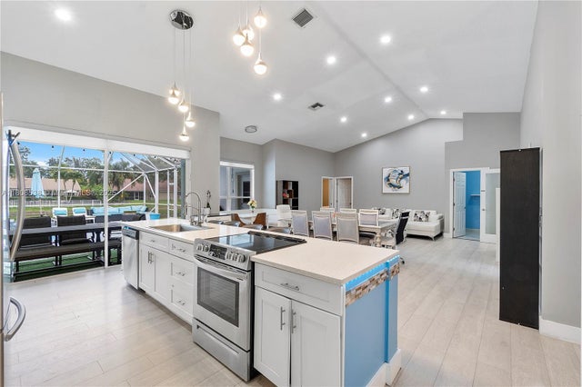 5 of 49 - 9251 Nw 42nd Ct, Coral Springs, FL