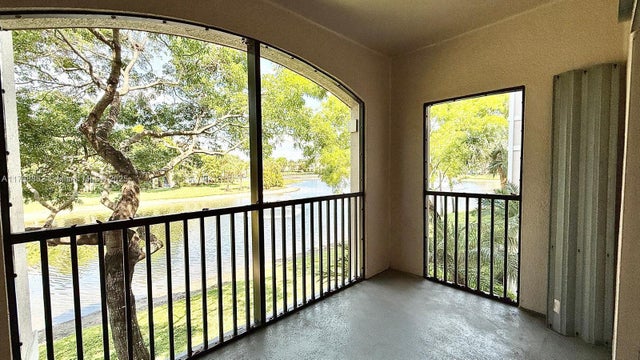 2 of 19 - 2728 Anzio Ct 204, Palm Beach Gardens, FL