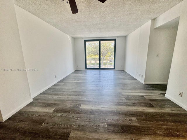 3 of 19 - 901 Hillcrest Dr 205, Hollywood, FL