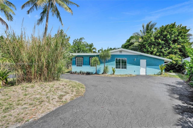 2 of 40 - 1124 Nw 16th St, Fort Lauderdale, FL