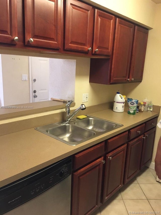 3 of 28 - 949 Riverside Dr 420, Coral Springs, FL