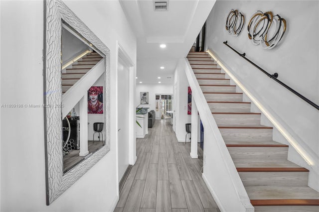 2 of 27 - 2307 Washington St 5, Hollywood, FL