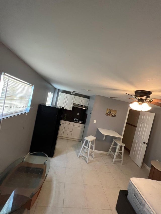1 of 8 - 2446 Liberty St 2, Hollywood, FL