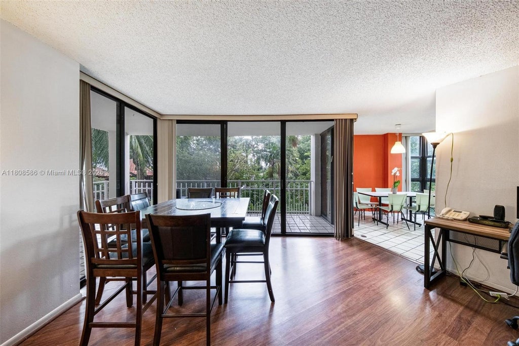 2000 Towerside Ter 412, Miami