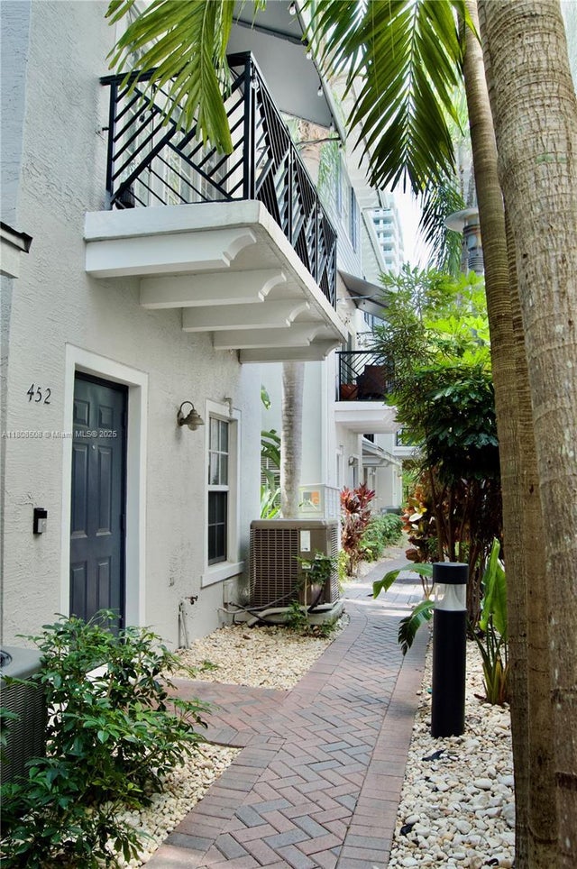 1 of 27 - 452 Ne 2nd Ave, Fort Lauderdale, FL