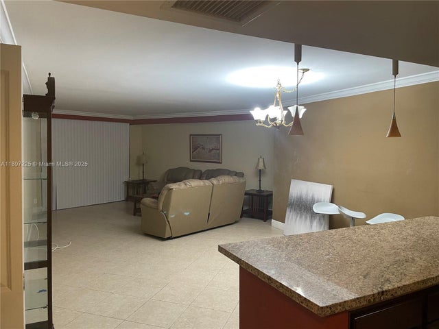 4 of 12 - 3900 N Hills Dr 107, Hollywood, FL
