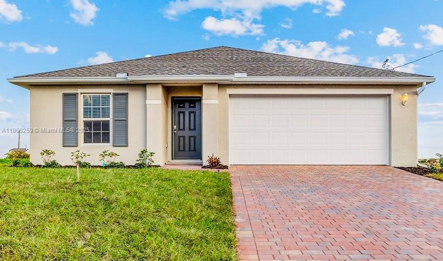 8030 Olive Circle, La Belle