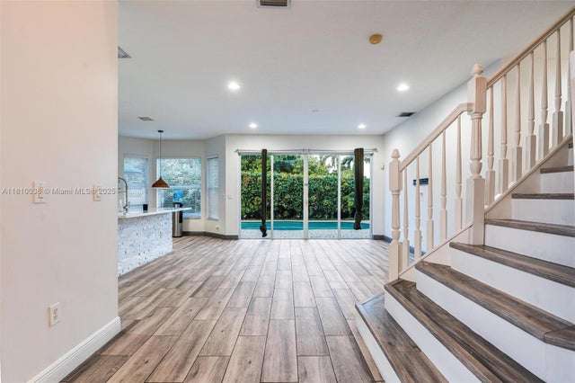 1 of 33 - 2561 Nw 123rd Ter, Coral Springs, FL