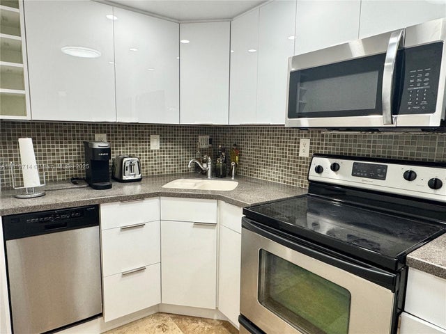 2 of 15 - 200 S Birch Rd 606, Fort Lauderdale, FL