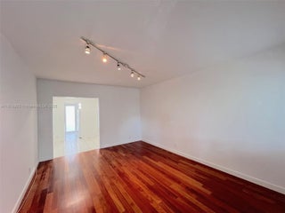 Photo of Listing #A11810963