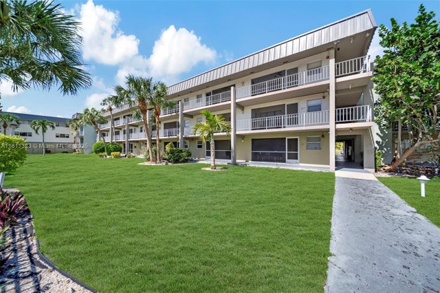 3 of 37 - 270 Layne Blvd 307, Hallandale Beach, FL