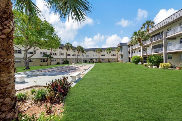 4 of 37 - 270 Layne Blvd 307, Hallandale Beach, FL