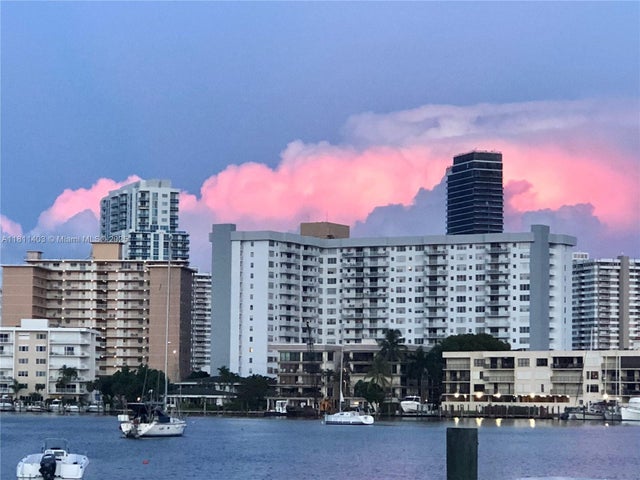 2 of 8 - 462 Golden Isles Dr 205, Hallandale Beach, FL