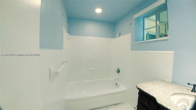 4 of 8 - 462 Golden Isles Dr 205, Hallandale Beach, FL