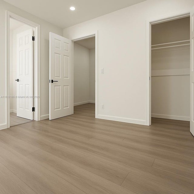 5 of 8 - 417 Nw 2nd Ave 2, Hallandale Beach, FL