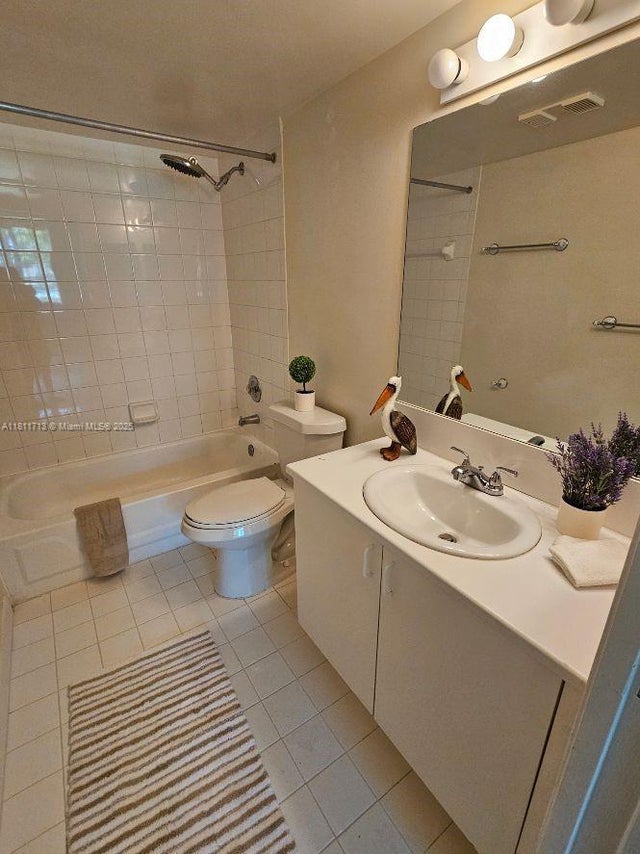 5 of 15 - 111 Yacht Club Way 106, Hypoluxo, FL