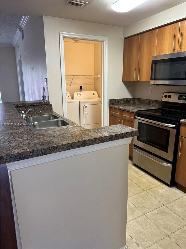 4 of 20 - 5840 W Sample Rd 306, Coral Springs, FL