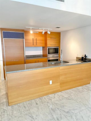 Photo of Listing #A11812489