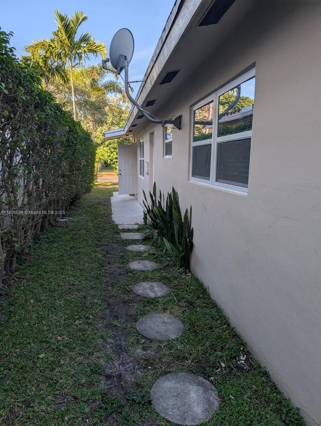 1 of 13 - 1118 Nw 2nd Ave 1118, Fort Lauderdale, FL