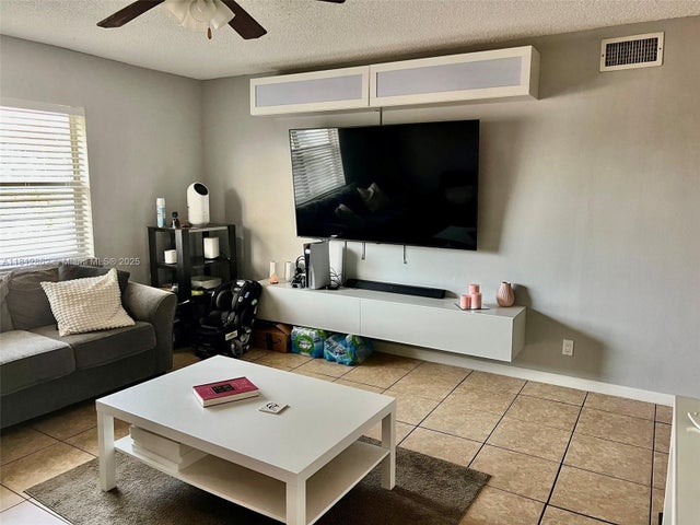 2 of 11 - 2521 Pierce St 6, Hollywood, FL