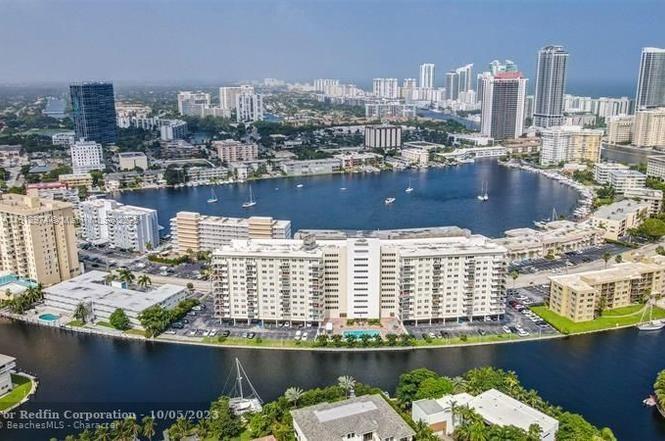 401 Golden Isles Dr 1101, Hallandale Beach