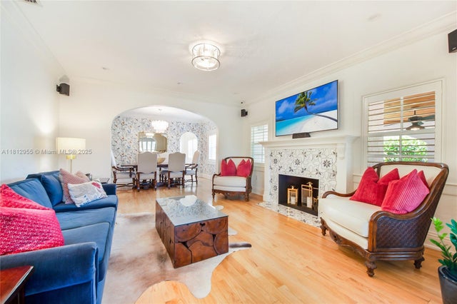 3 of 20 - 910 Santiago St, Coral Gables, FL